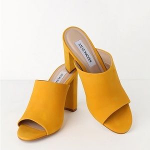 NWT Steve Madden Mustard Yellow Suede Mules